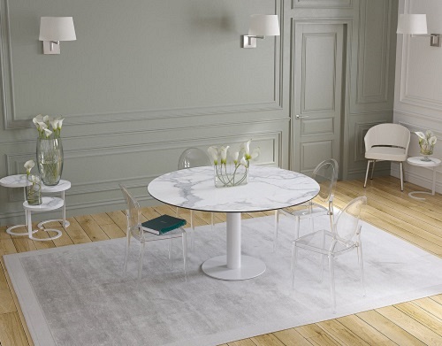 baltas valgomojo stalas